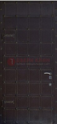 Черная железная дверь с ковкой ДК-5 для офиса в Луге