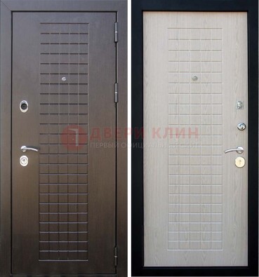 Темная железная дверь с МДФ ДМ-149 для деревянного дома в Луге