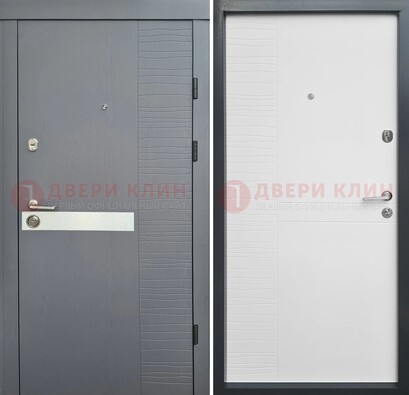 Черная металлическая дверь с белой резной МДФ панелью ДМ-215 в Луге
