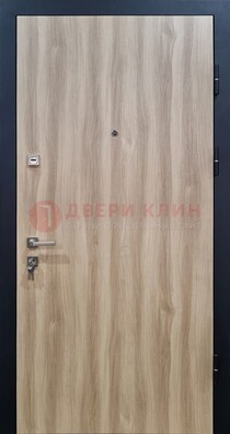 Светлая металлическая дверь с МДФ ДМ-340 в Луге