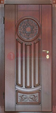 Темная стальная дверь с массивом дуба с рисунком ДМД-19 в Луге