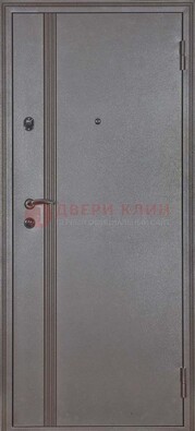 Коричневая металлическая дверь с порошковым напылением ДП-132 в Луге