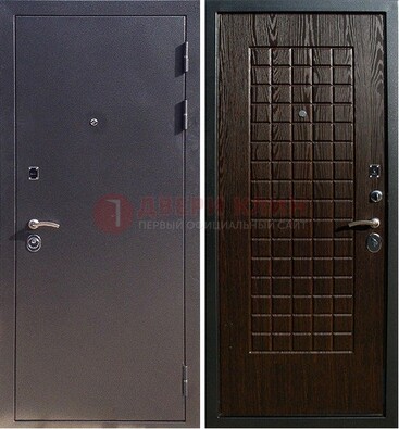 Серая металлическая дверь с порошковым напылением ДП-153 в Луге