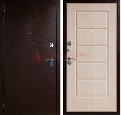 Коричневая металлическая дверь с порошковым окрасом ДП-92 в Луге