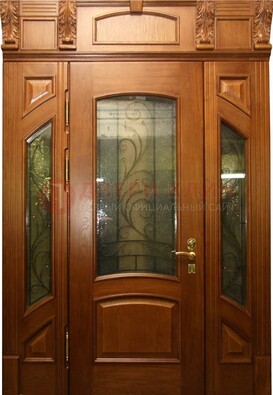 Парадная дверь со стеклянными вставками и ковкой ДПР-36 для дома в Луге