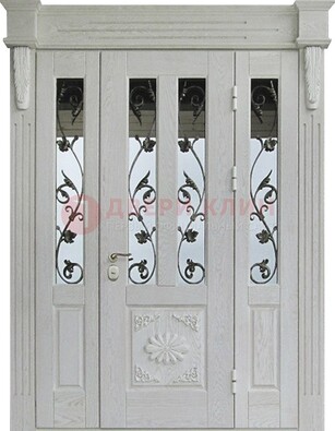 Входная парадная дверь со стеклом и ковкой в белом цвете ДПР-93 в Луге