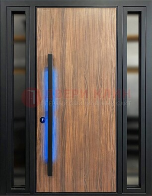 Коричневая металлическая дверь со стеклом ДС-69 в Луге