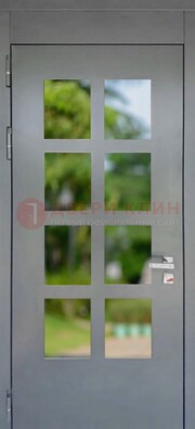 Серая металлическая дверь со стеклом ДС-78 в Луге