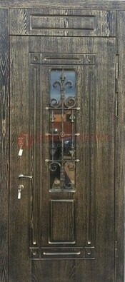 Зеленая входная дверь со стеклом и ковкой ДСК-67 в Климовске