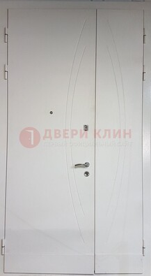 Белая тамбурная дверь ДТМ-31 в Луге