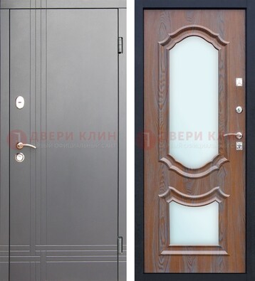 Белая уличная дверь со светлой МДФ и зеркалом ДЗ-77 в Луге