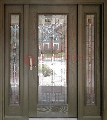 Коричневая стальная дверь с массивом дуба с витражом ВЖ-16 в Луге